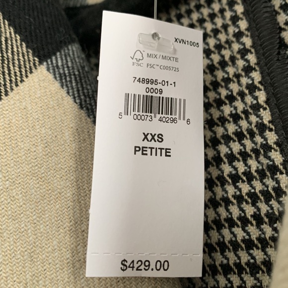 Brand new with tags still attached, Banana Republic petite XXS coat - Picture 4 of 6